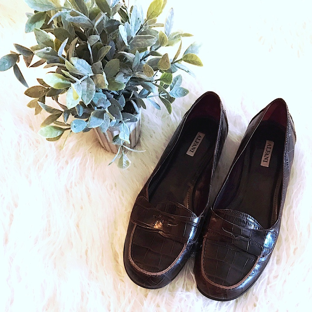 Alfani brown leather crocodile inspired loafers